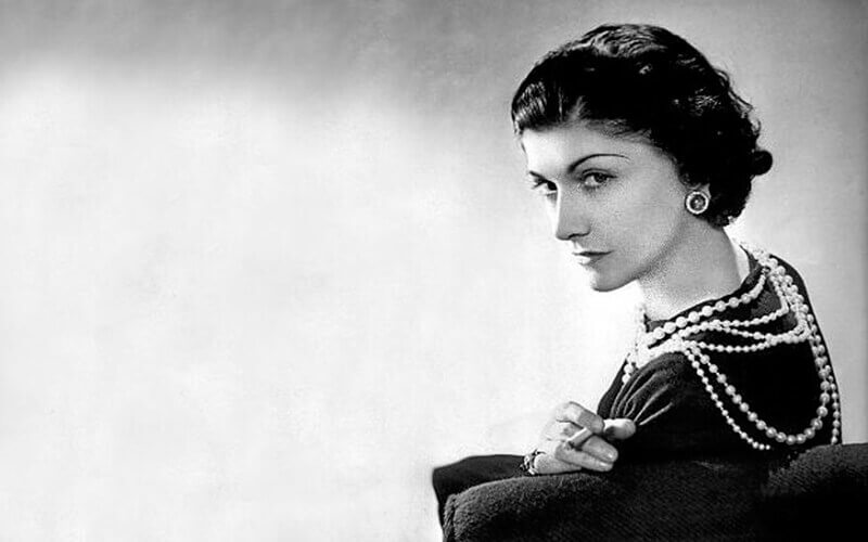 La modista de fama COCO CHANEL